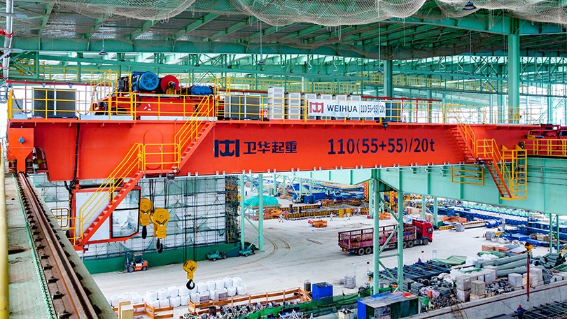 悟空体育110t超高温板坯搬运起重机.jpg